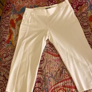 Eileen Fisher white Capris (M)